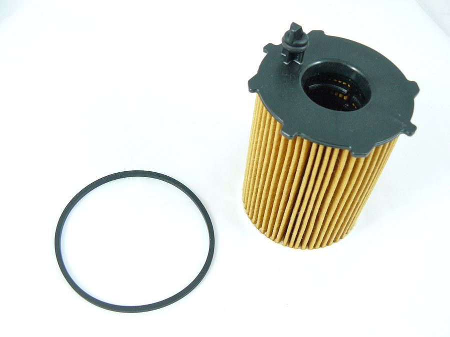 Cartridge oil filter with its rubber sealing O-ring
